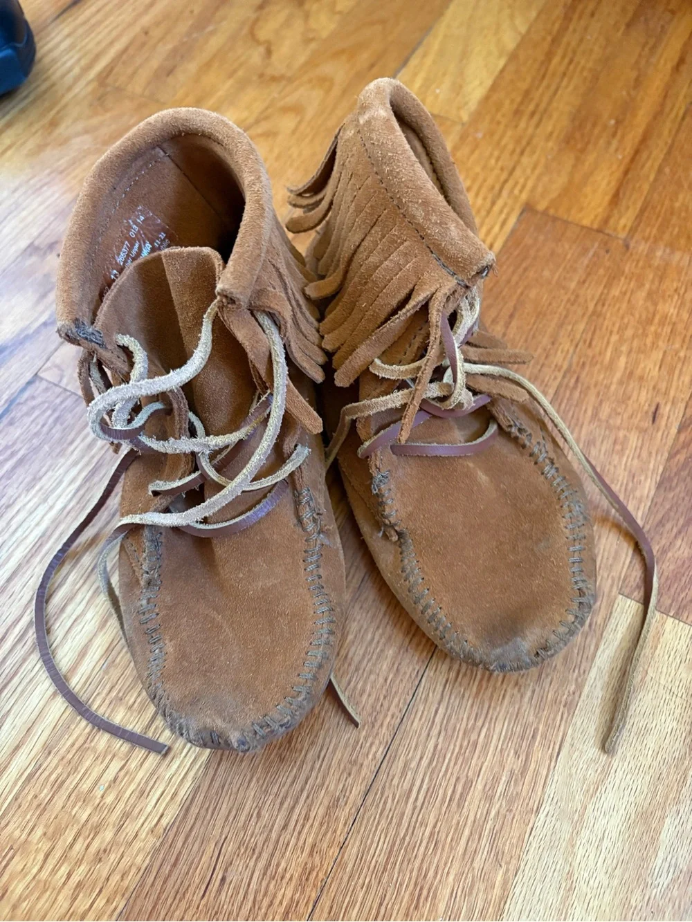Kids Minnetonka Fringe Suede Ankle Boots - Brown